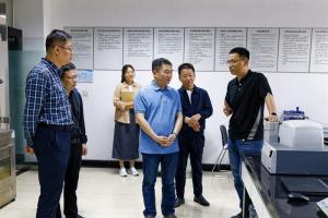 湖北鄂中通世达沥青有限公司总经理黄晶到访OD注册大厅